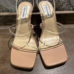 Clear band nude Steve Madden heels size 7.5. Never worn. New without the box.